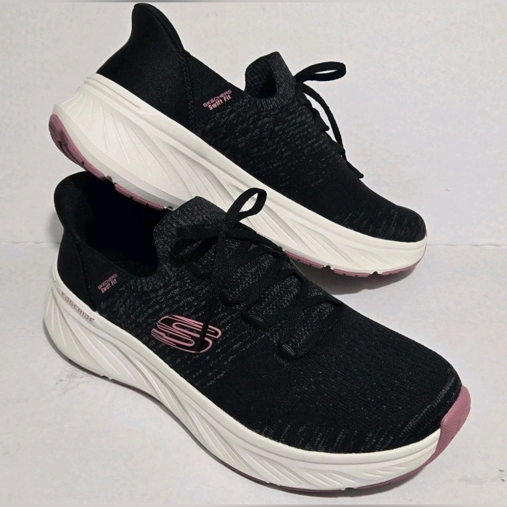 Skechers Tennis Shoes Black & Pink Women's Running Shoes Size 9 Like New